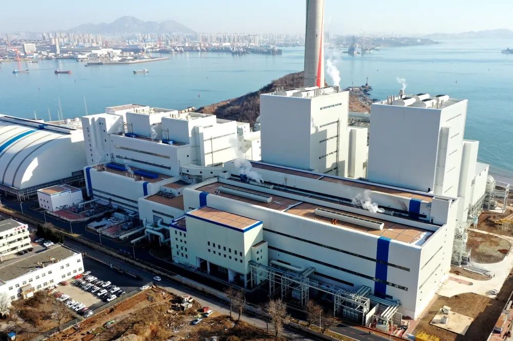 哈电锅炉承制的华能大连热电厂4号锅炉机组顺利投入商业运行